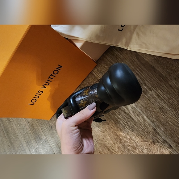 Louis Vuitton Archlight Sneaker, Size 37, Black and Brown - Picture 5 of 13